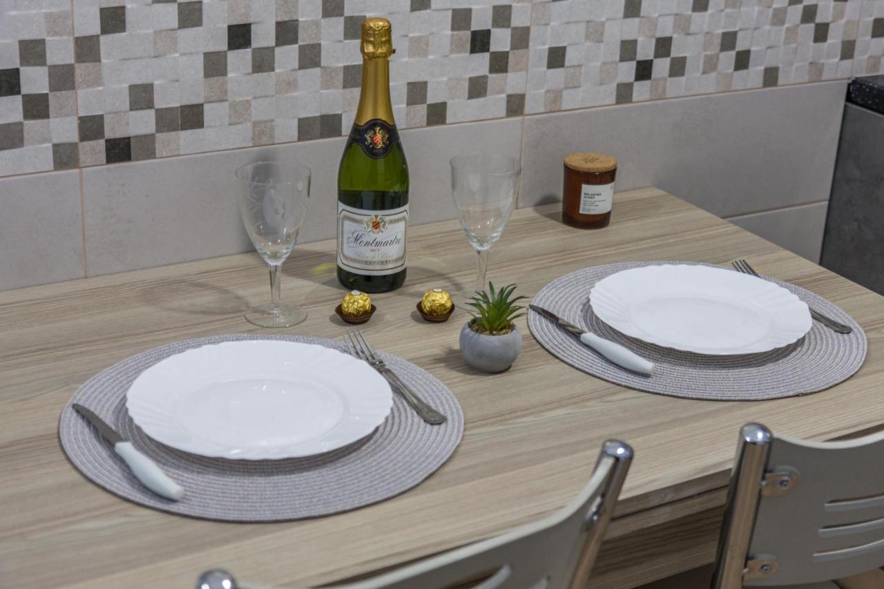 Couples Retreat, Fully Equipped Studio/ Loutraki Beach 아파트 외부 사진